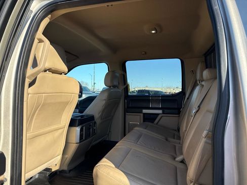 Used 2017 Ford F250 Lariat w/ Chrome Package image 31