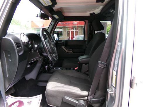 Used 2017 Jeep Wrangler Unlimited Sport w/ Quick Order Package 24S image 17