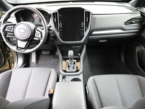 Certified 2025 Subaru Forester Premium AWD/4WD image 18