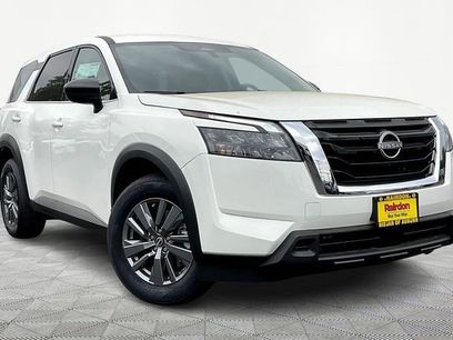 New 2025 Nissan Pathfinder S