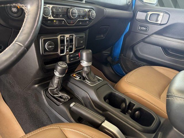Used 2023 Jeep Wrangler Unlimited Sahara w/ Cold Weather Group AWD/4WD image 21