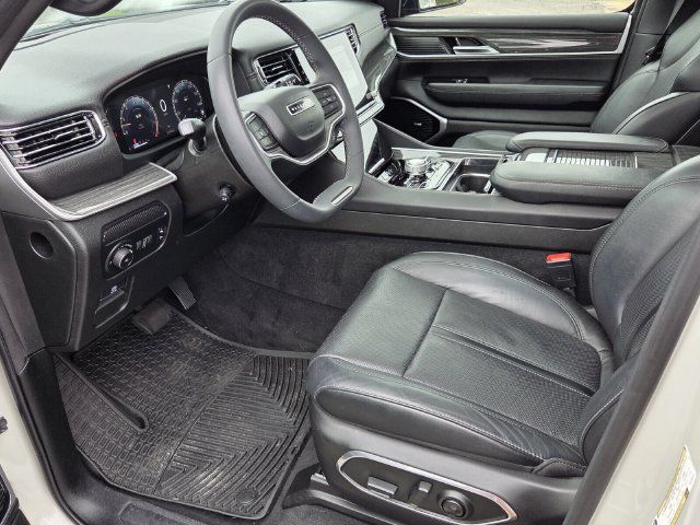 Used 2022 Jeep Wagoneer Series III w/ Premium Group I AWD/4WD image 8