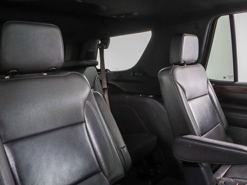 Used 2023 Chevrolet Tahoe Z71 AWD/4WD image 32