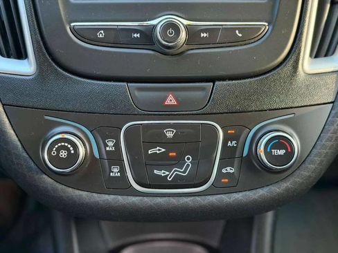Used 2018 Chevrolet Malibu LS FWD image 12