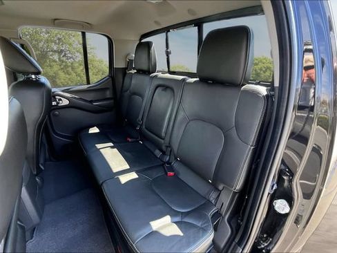 Used 2021 Nissan Frontier PRO-4X w/ Pro-4x Utility Package AWD/4WD image 22