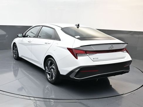 Certified 2025 Hyundai Elantra Sport image 5