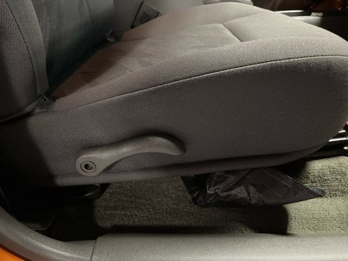 Used 2005 Chevrolet Colorado LS image 46