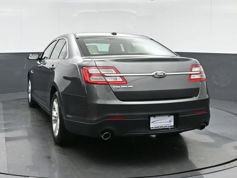 Used 2017 Ford Taurus SE FWD image 5