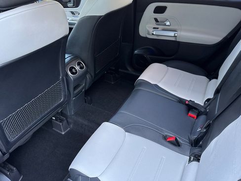 Certified 2022 Mercedes-Benz GLB 250 image 12