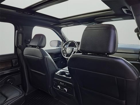 Used 2021 Ford Expedition Max Limited image 17