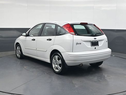 Used 2003 Ford Focus ZX5 Hatchback image 6