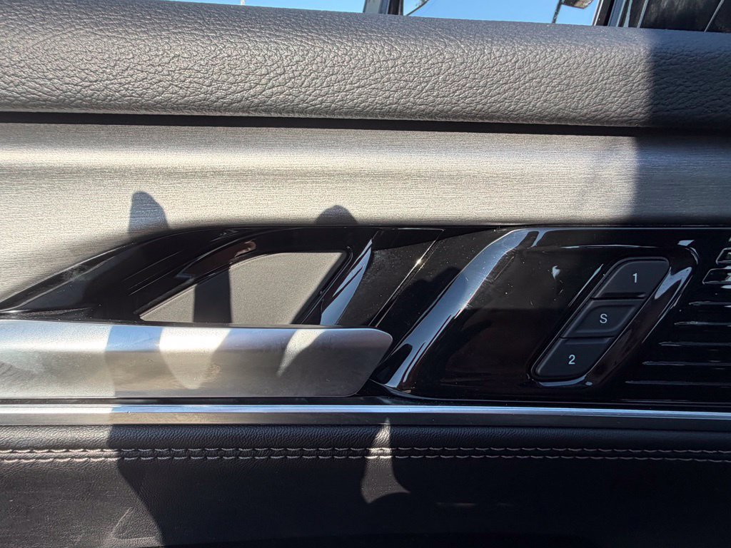 Used 2024 Jeep Wagoneer Series II RWD image 49