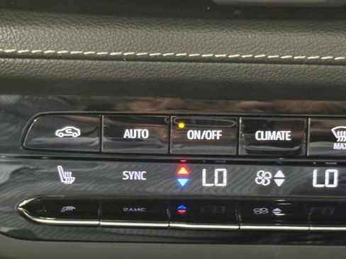 Used 2023 Buick Envision Essence w/ Sport Touring Package image 27