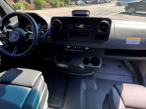 New 2025 Mercedes-Benz Sprinter 2500 image 7