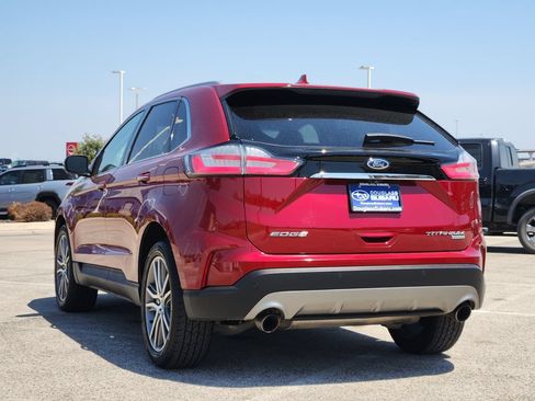 Used 2019 Ford Edge Titanium FWD image 4