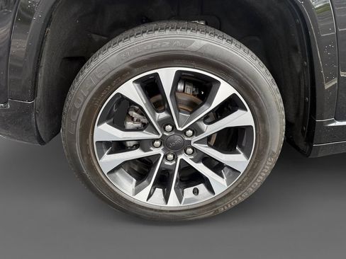 Certified 2023 Jeep Grand Cherokee Overland w/ Luxury Tech Group IV AWD/4WD image 10