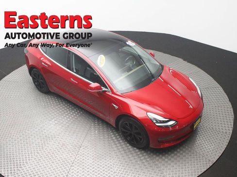 Used 2019 Tesla Model 3 Standard Range image 3