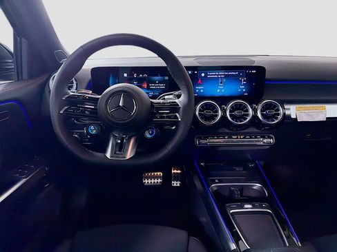 Used 2026 Mercedes-Benz GLB 35 AMG 4MATIC image 26