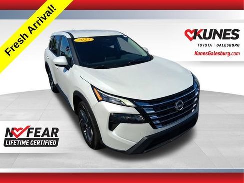 Used 2025 Nissan Rogue SV FWD image 1