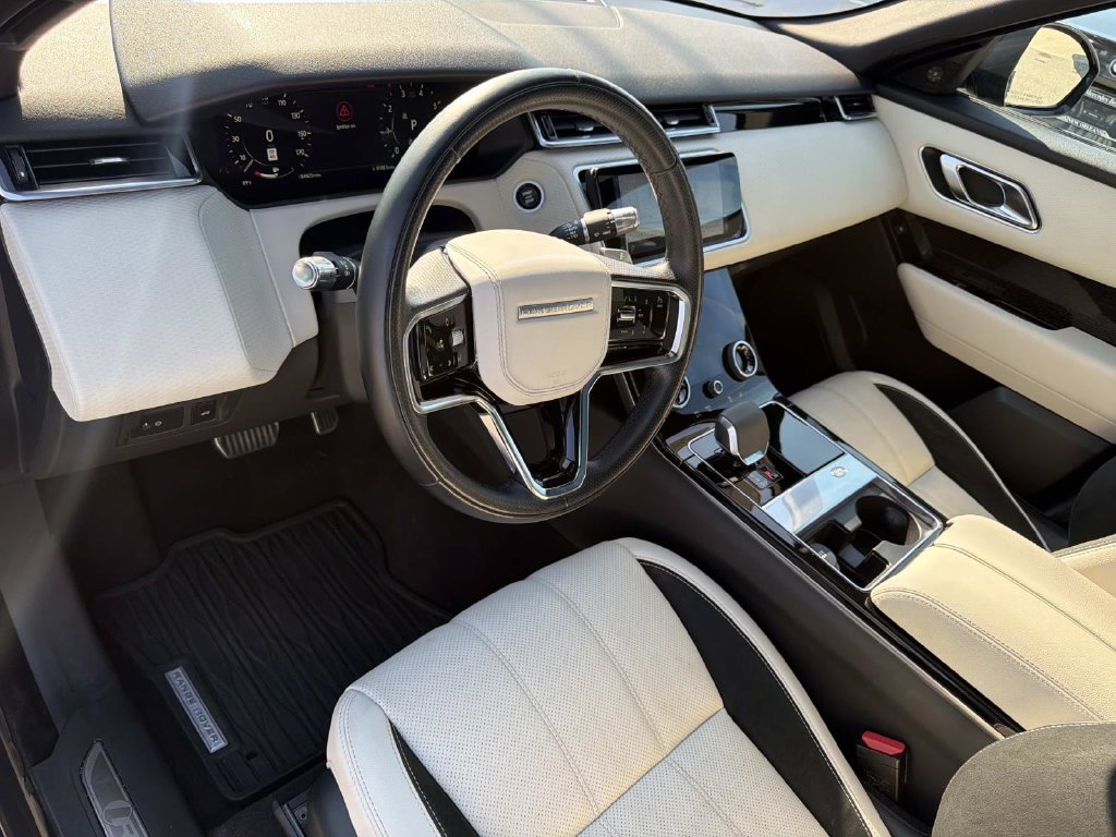 Used 2021 Land Rover Range Rover Velar R-Dynamic S AWD/4WD image 18