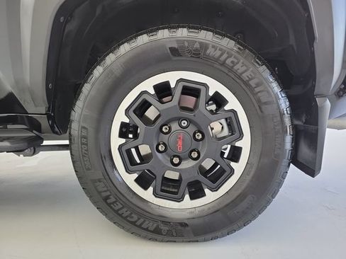 Used 2025 Toyota 4Runner TRD Off-Road AWD/4WD image 10