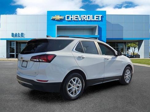 Used 2023 Chevrolet Equinox LT FWD image 3