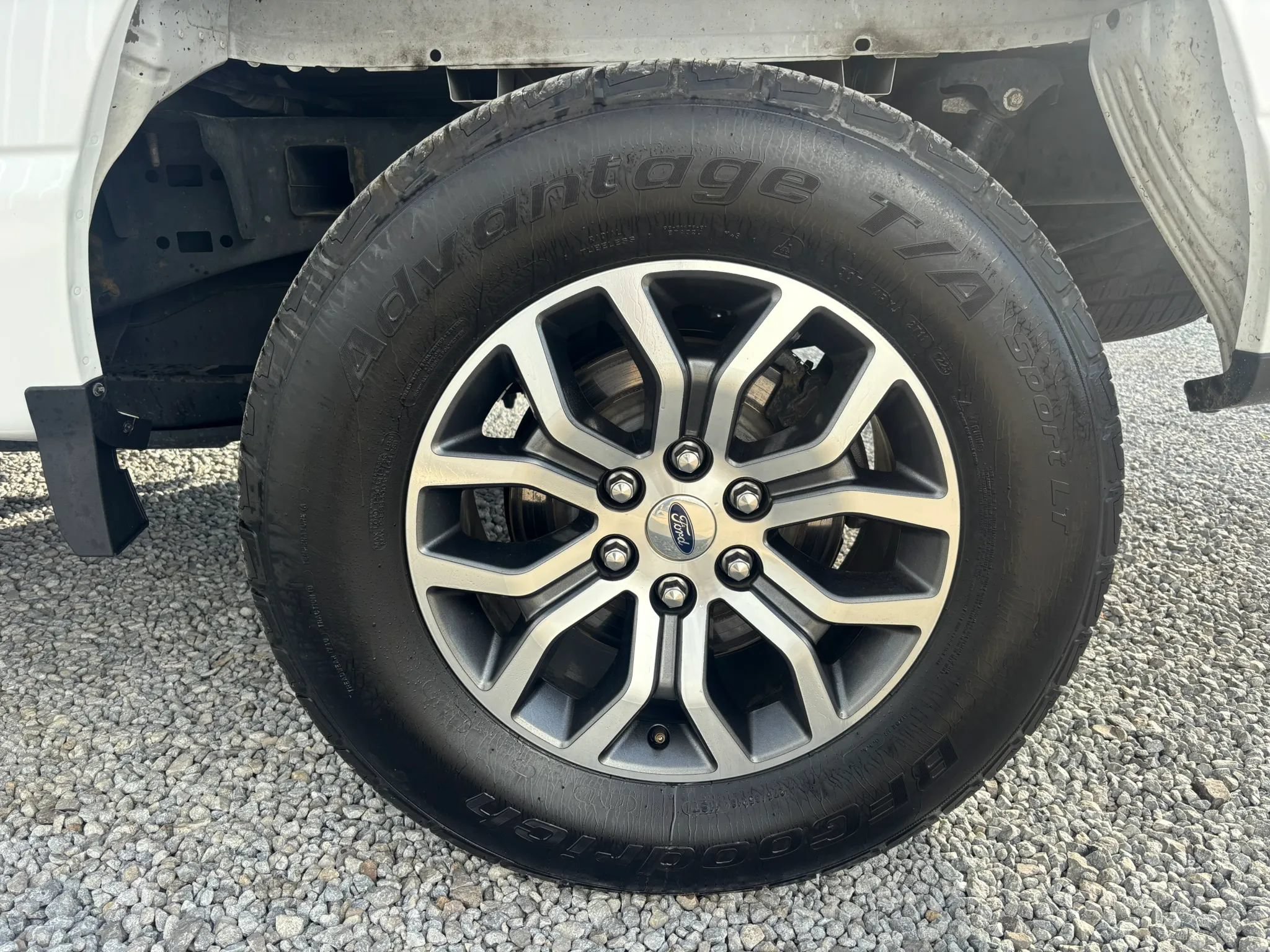Used 2021 Ford F150 Lariat w/ FX4 Off-Road Package AWD/4WD image 8