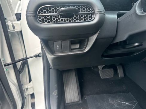 New 2026 Honda HR-V LX image 12