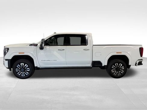 Used 2024 GMC Sierra 2500 Denali w/ Denali Reserve Package image 4