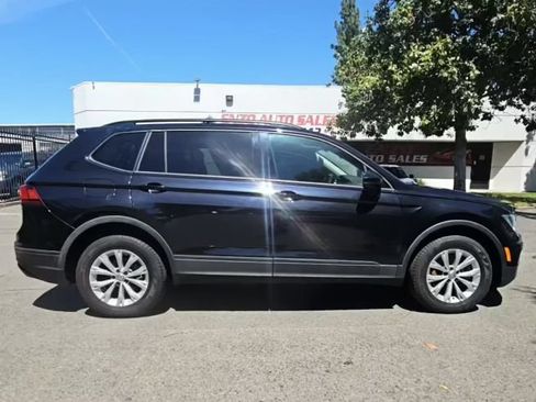 Used 2018 Volkswagen Tiguan S w/ 3rd Row Seat Package AWD/4WD image 6