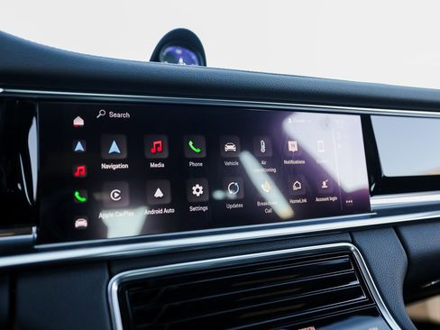 Certified 2022 Porsche Panamera 4 image 18