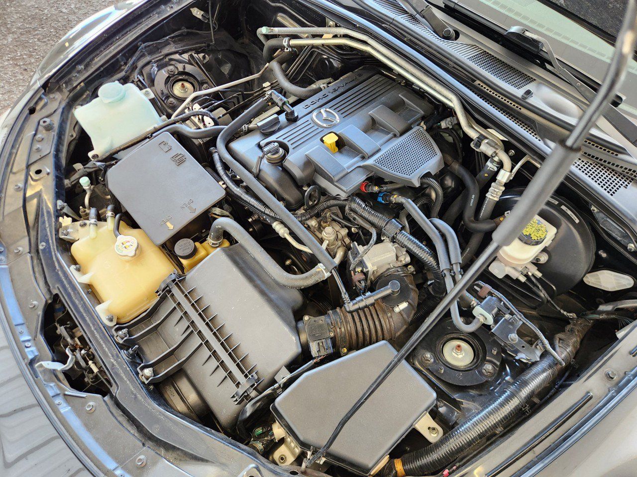 Used 2012 MAZDA MX-5 Miata Sport RWD image 9