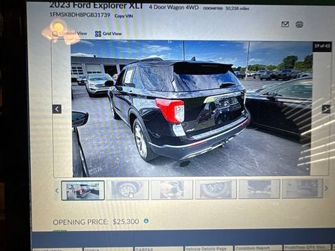 Used 2023 Ford Explorer XLT w/ Equipment Group 202A AWD/4WD image 14
