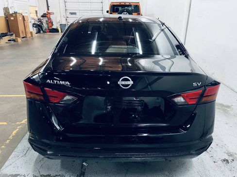 Used 2023 Nissan Altima 2.5 SV FWD image 7