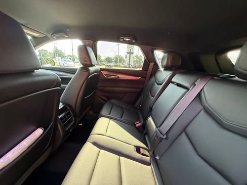 Used 2023 Cadillac XT5 Luxury AWD/4WD image 5