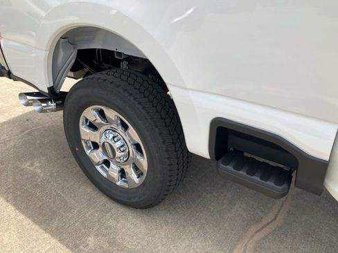 New 2025 Ford F250 Lariat w/ Lariat Ultimate Package image 12