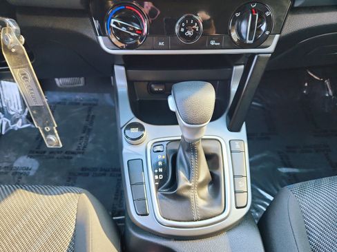 Used 2023 Kia Seltos LX image 15