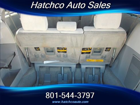 Used 2013 Toyota Sienna LE image 5