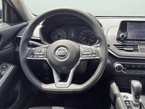 Used 2022 Nissan Altima 2.5 S FWD image 7