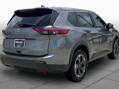 Used 2024 Nissan Rogue SV FWD image 13