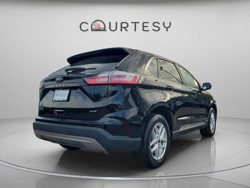 Used 2024 Ford Edge SEL image 6