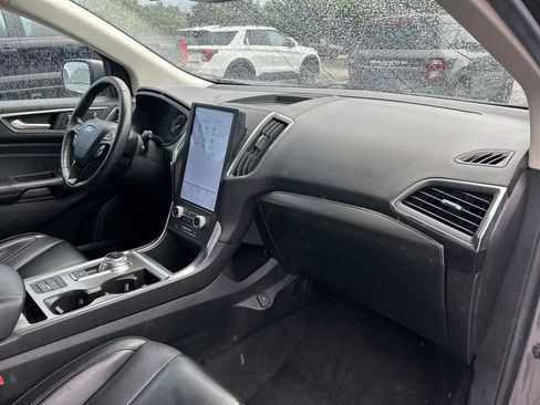 Used 2022 Ford Edge Titanium image 36