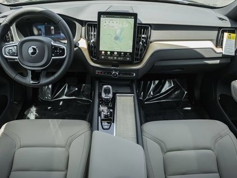 New 2026 Volvo XC60 B5 Plus w/ Protection Package Premier AWD/4WD image 20