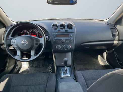 Used 2012 Nissan Altima 2.5 S w/ 20th Anniversary Pkg FWD image 10