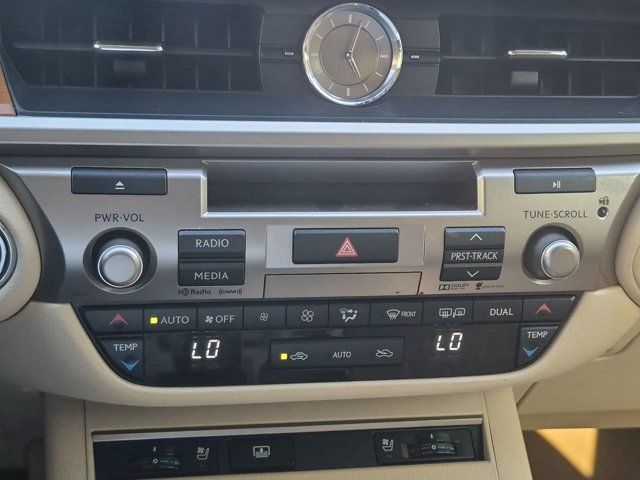 Used 2015 Lexus ES 300h w/ Navigation System Package FWD image 12