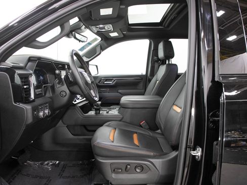 Used 2026 GMC Sierra 1500 AT4 w/ AT4 Premium Package AWD/4WD image 23