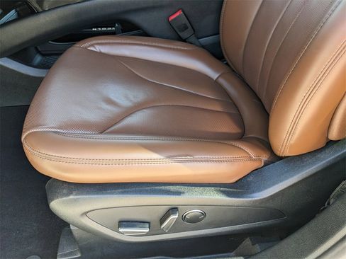 Used 2022 Lincoln Nautilus Reserve image 23