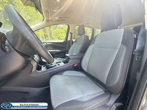 Used 2019 Ford Escape SE FWD image 18