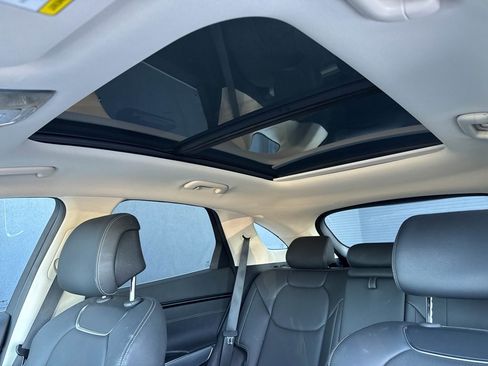 Used 2025 Genesis GV70 2.5T Select w/ Select Package image 16