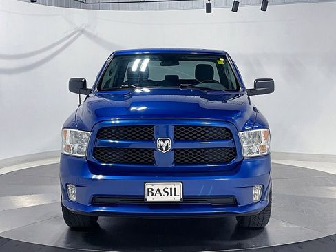 Used 2018 RAM 1500 Express w/ Express Value Package AWD/4WD image 3